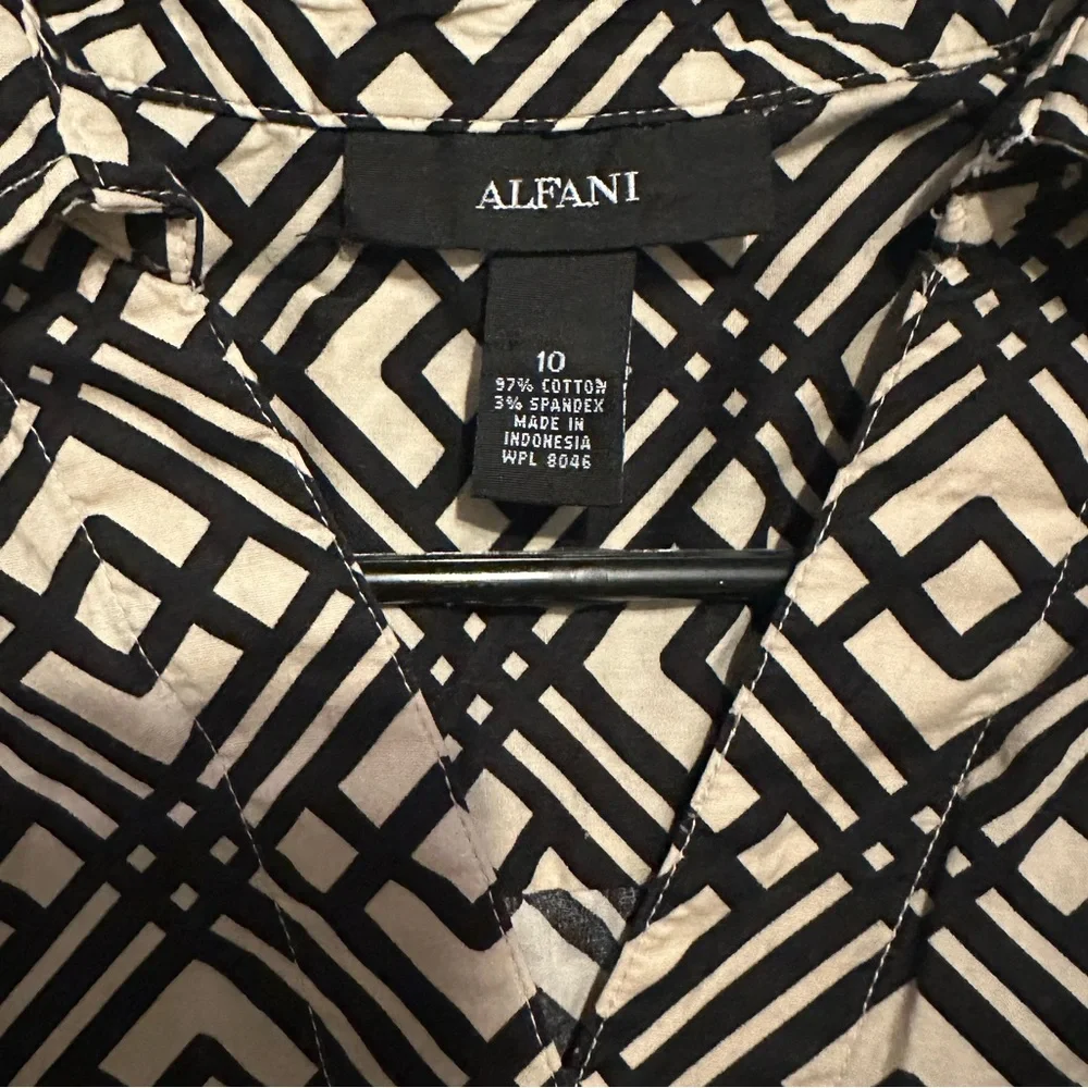 Petite size 10 Alfani blouse/black and cream geometric pattern